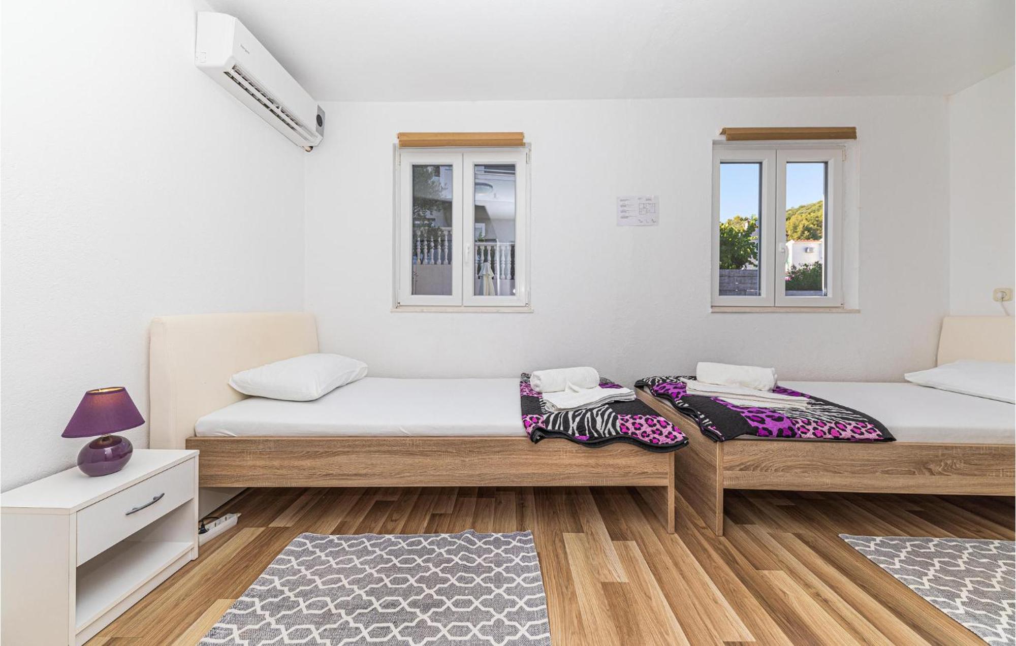 Stunning Home In Marina With Heated Swimming Pool Exterior photo