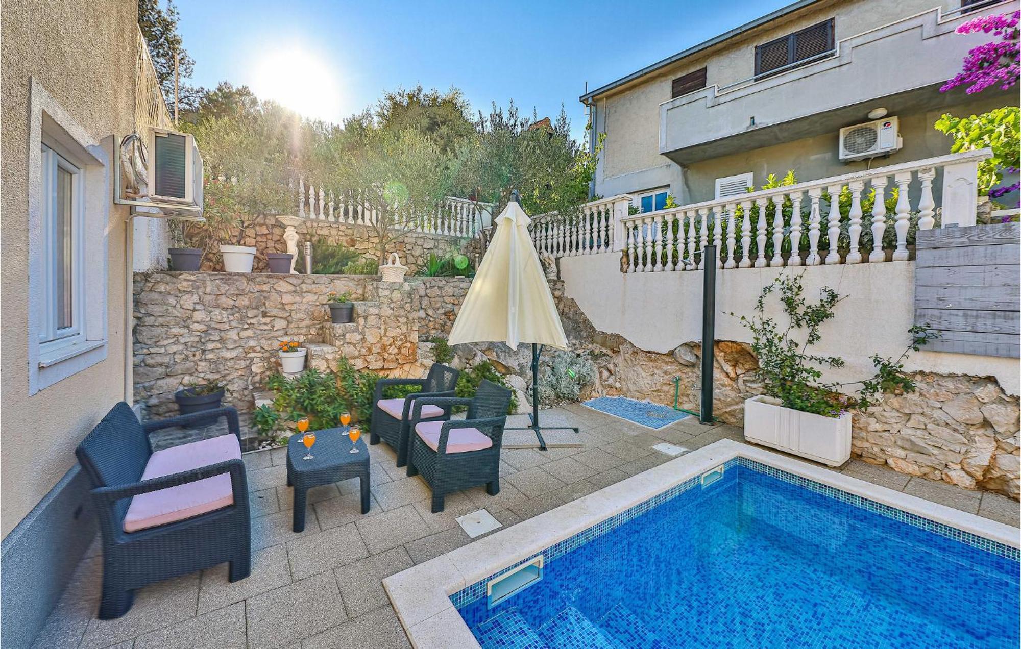 Stunning Home In Marina With Heated Swimming Pool Exterior photo